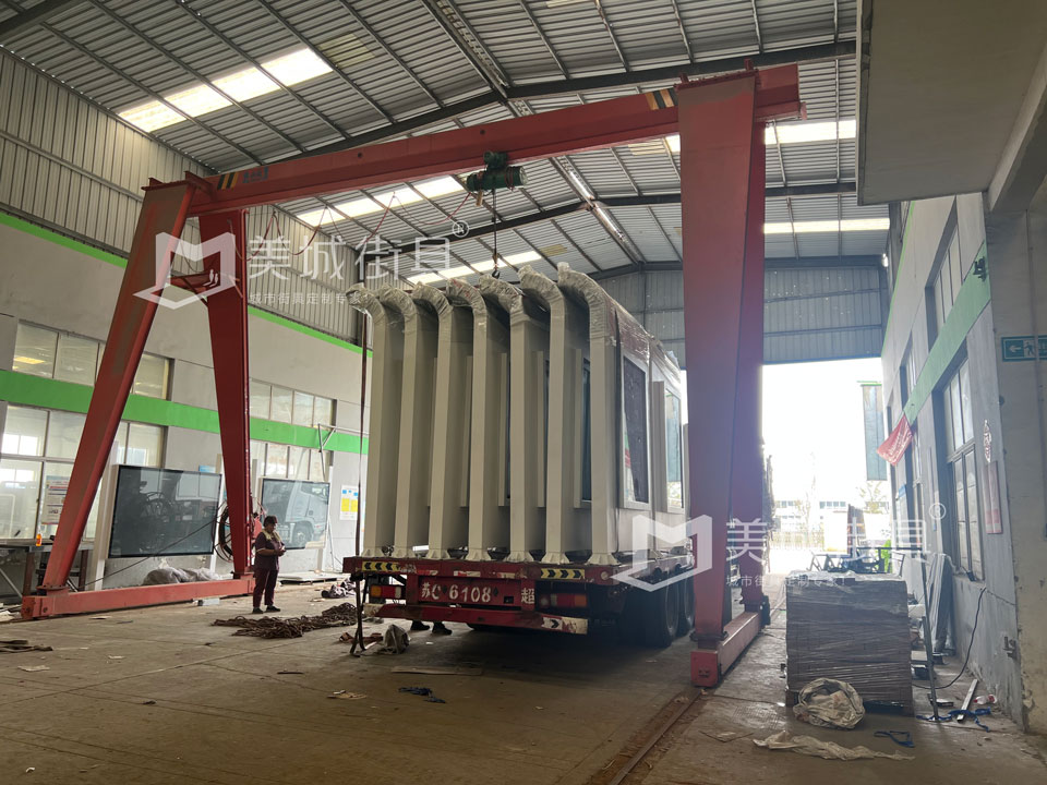 江蘇美城街具為新疆定制公交站臺第三批批發貨案例